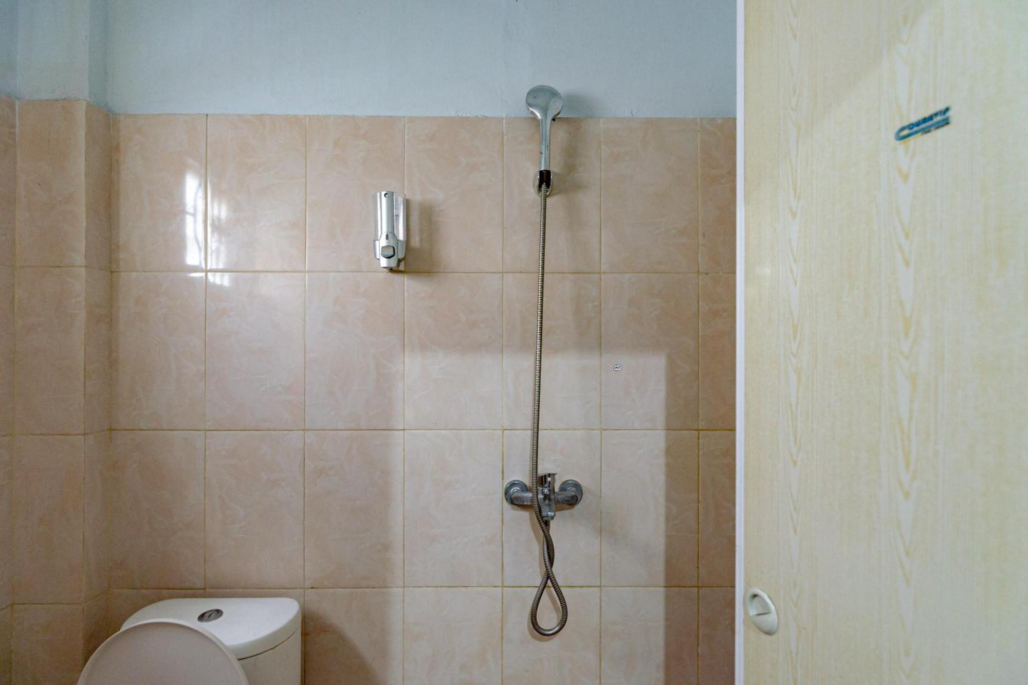 Reddoorz Near Rsud Dr Pringadi Medan 3 Hotel Eksteriør billede