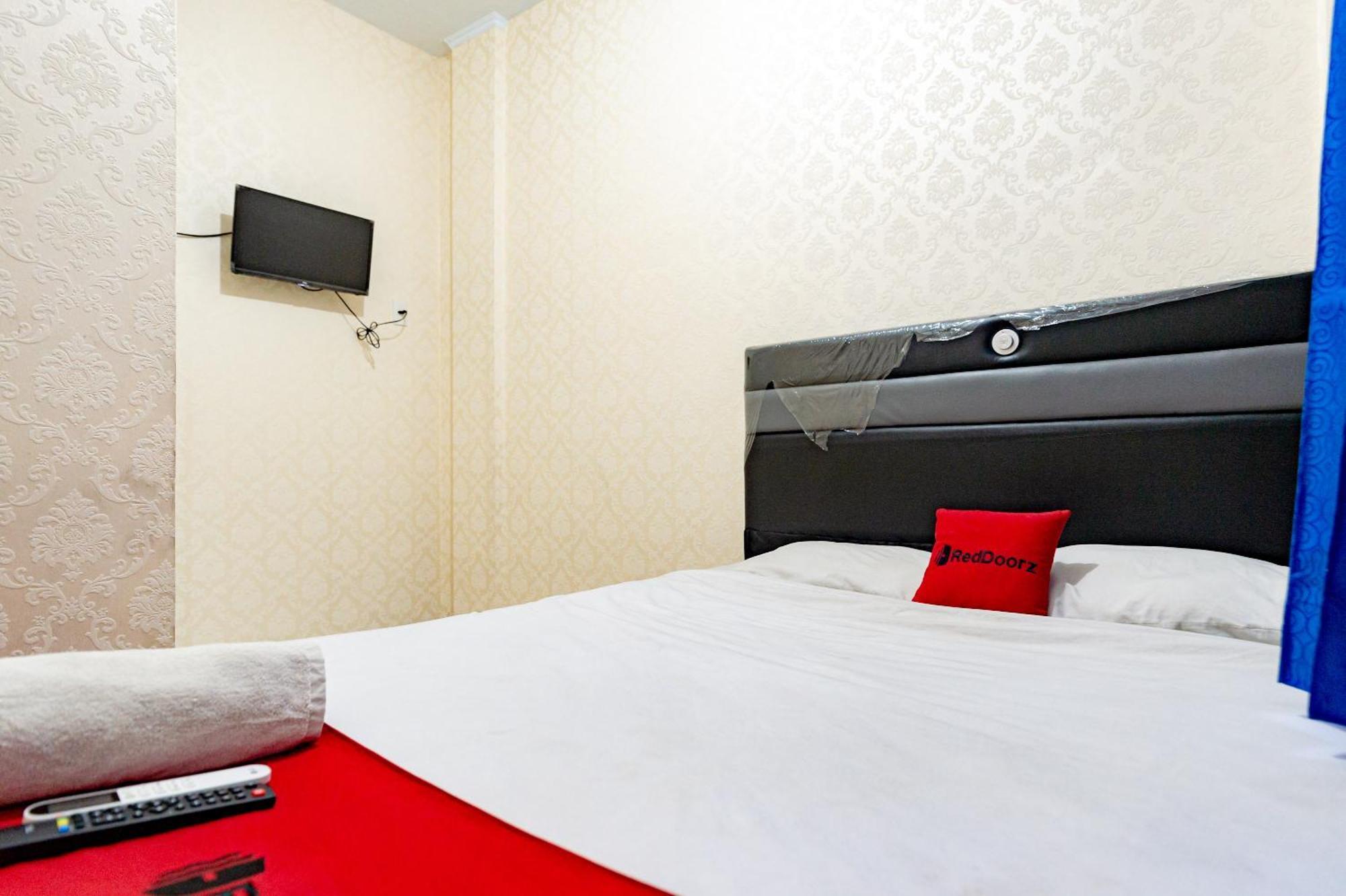 Reddoorz Near Rsud Dr Pringadi Medan 3 Hotel Eksteriør billede
